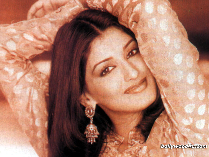 Sonali Bendre - sonali_bendre_023.jpg
